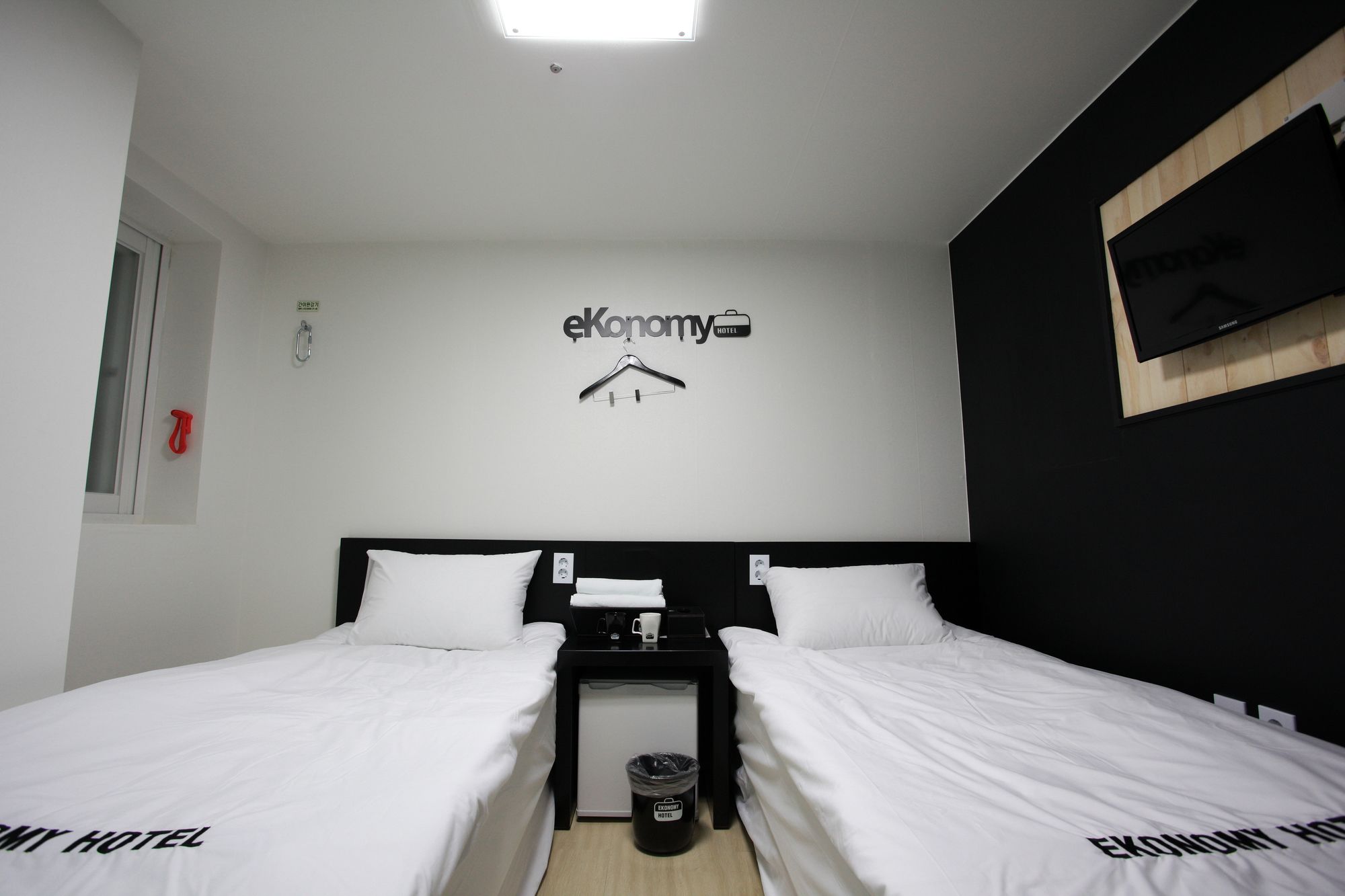 Ekonomy Hotel Myeongdong Premier