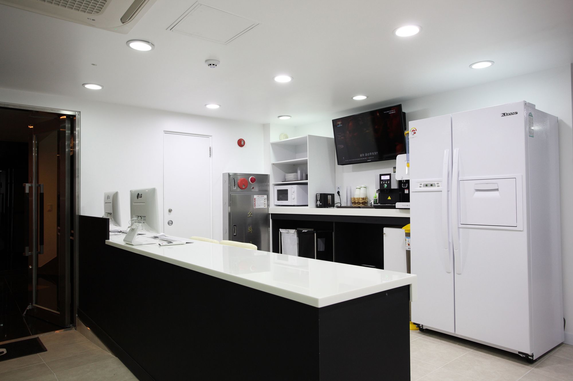 Ekonomy Hotel Myeongdong Premier