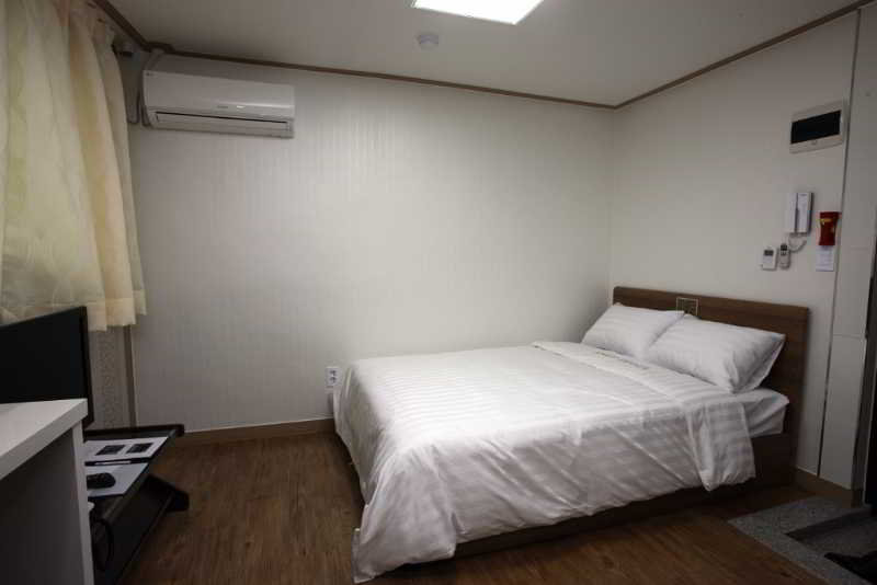 E Stay Gangnam Residence