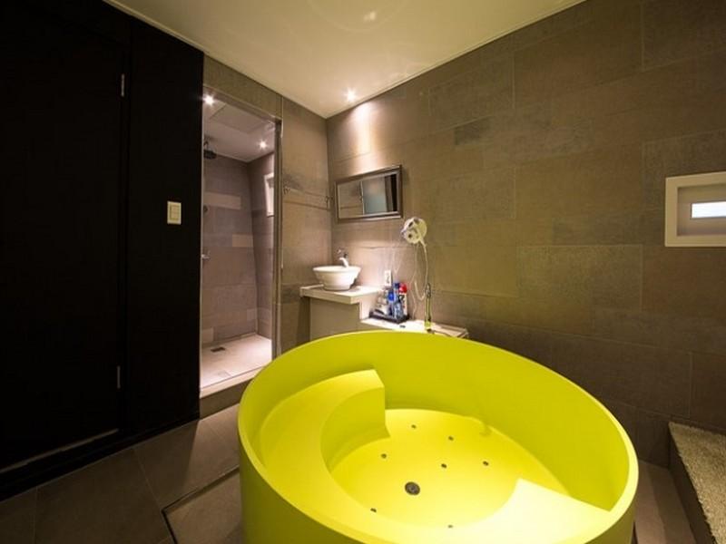 EZ hotel