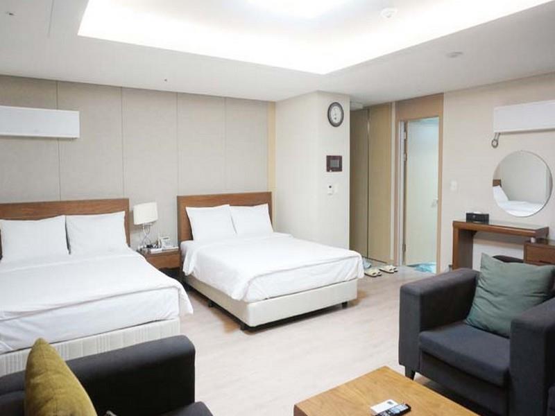 EZ Rent House Residence