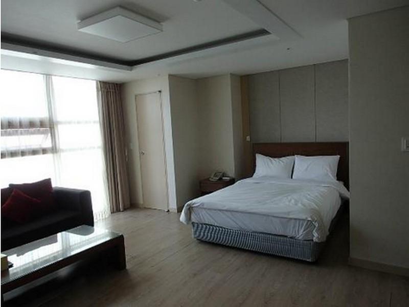 EZ Rent House Residence