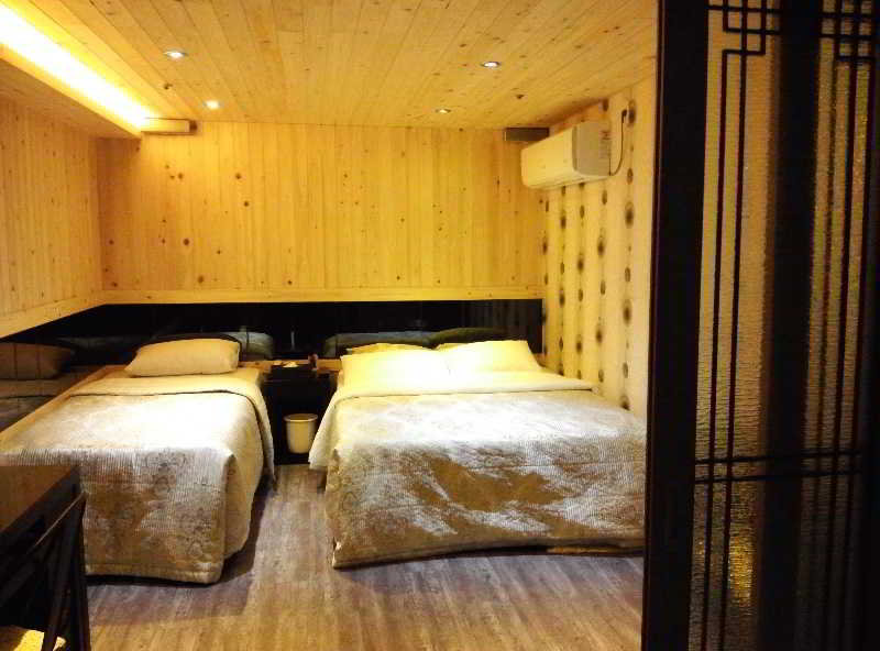 Film 37.2 Hotel