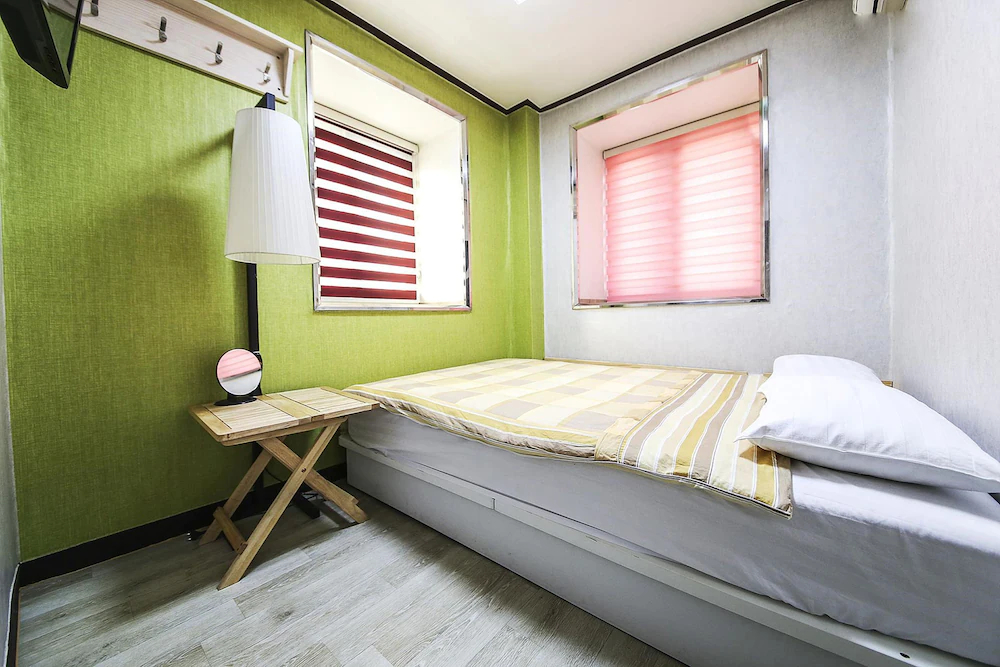 Fully Hong Hostel Insadong