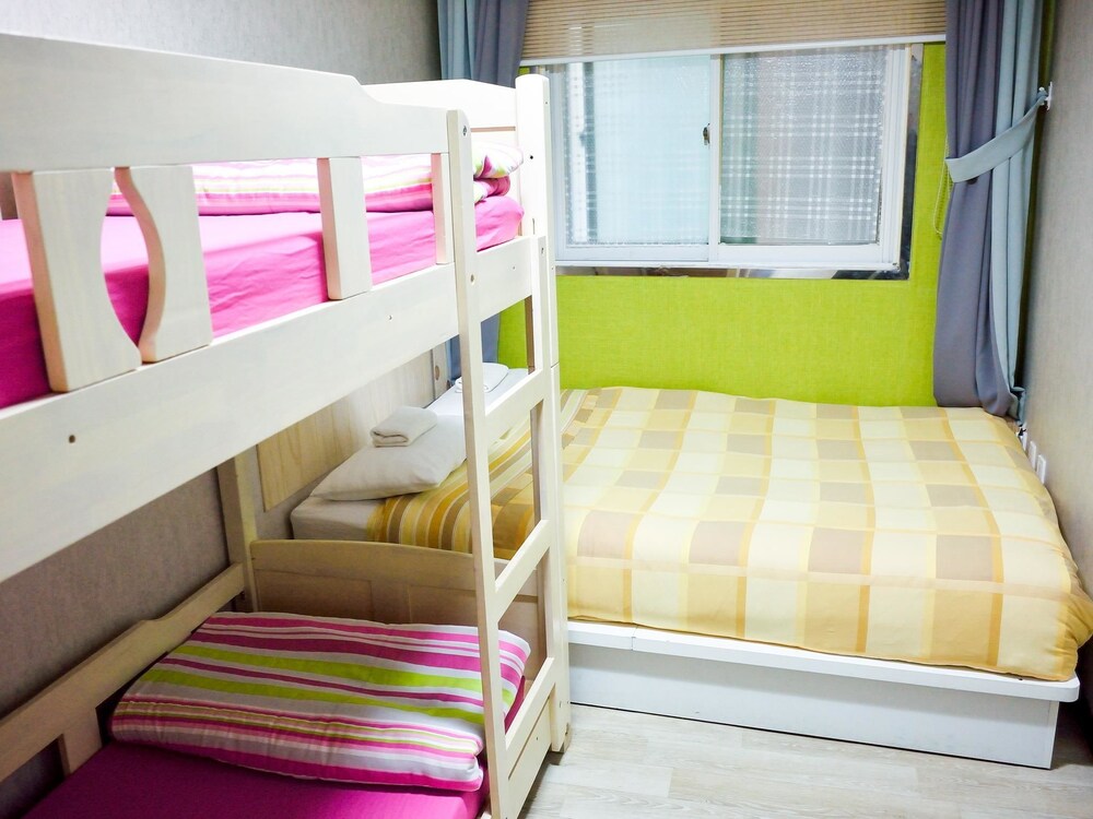 Fully Hong Hostel Insadong