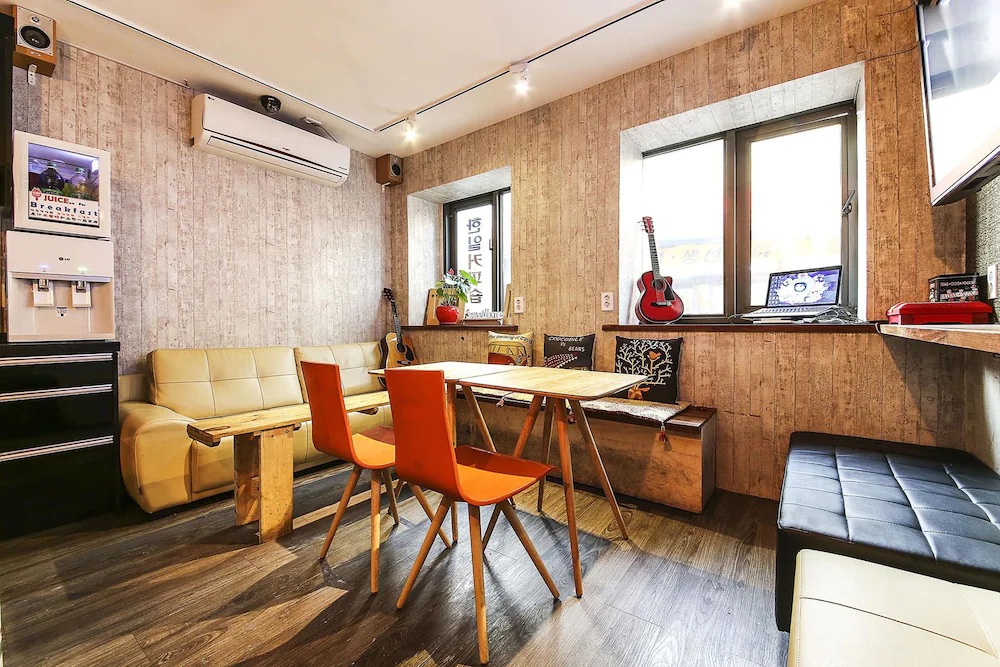 Fully Hong Hostel Insadong