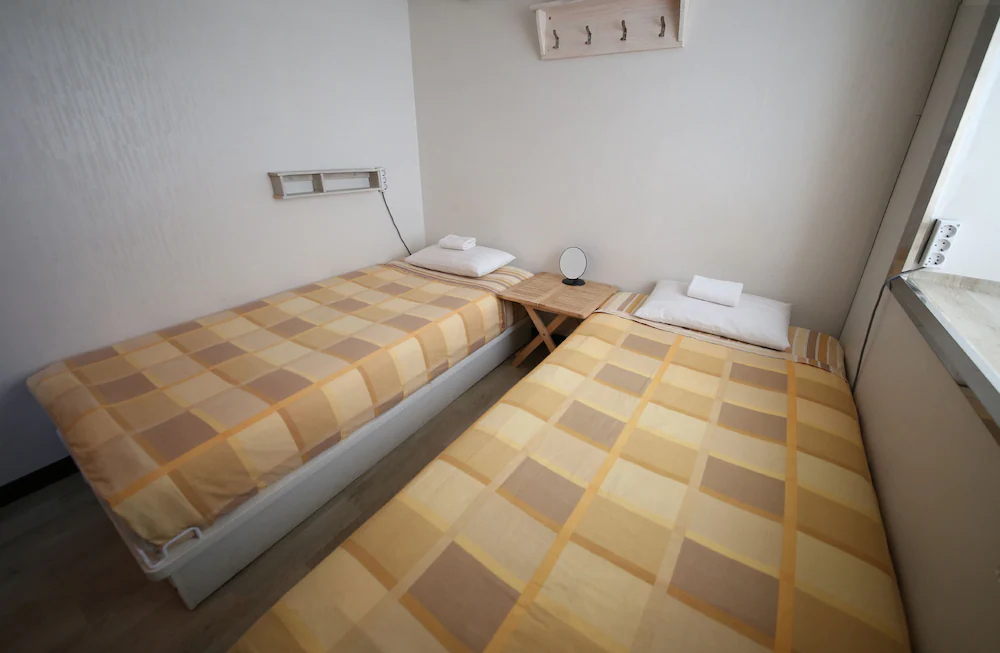 Fully Hong Hostel Insadong