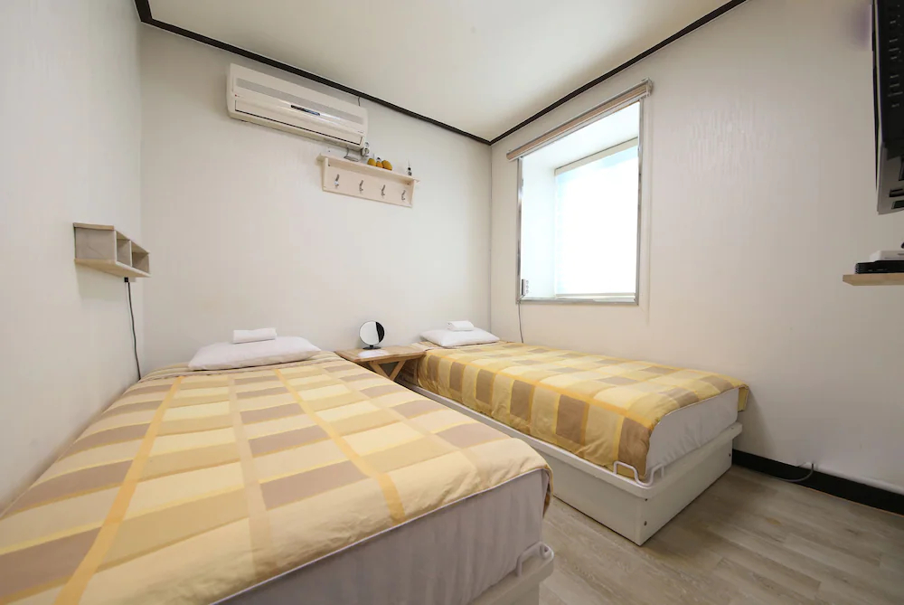 Fully Hong Hostel Insadong