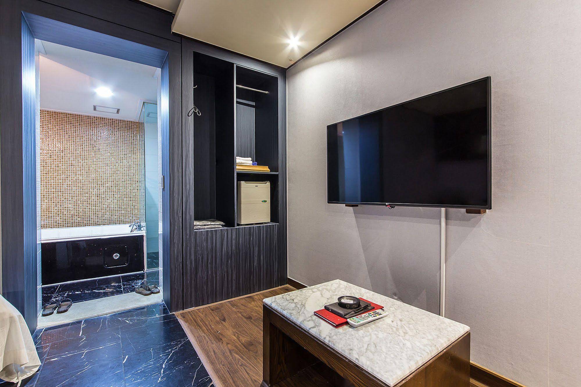 Gallerya Hotel