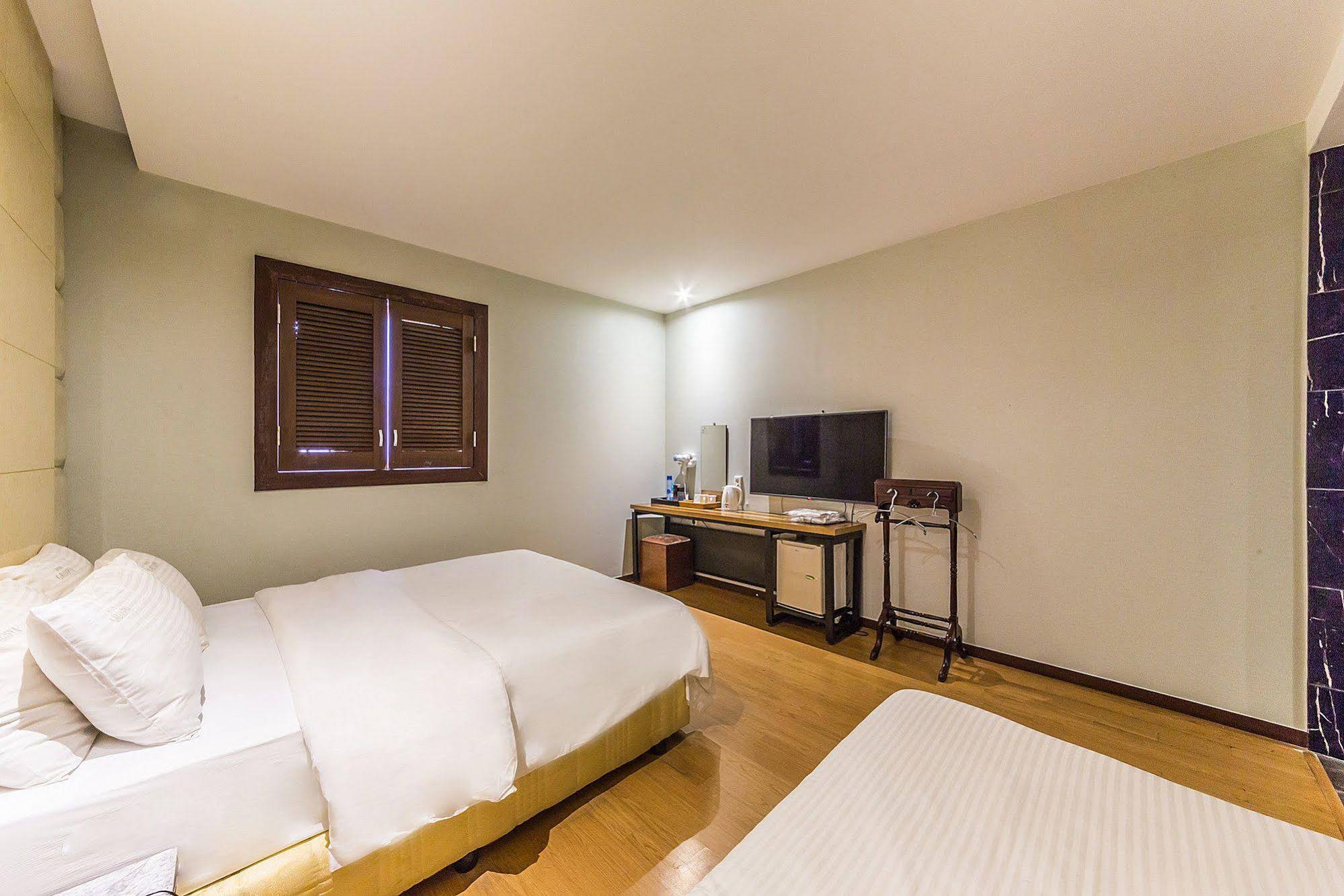 Gallerya Hotel