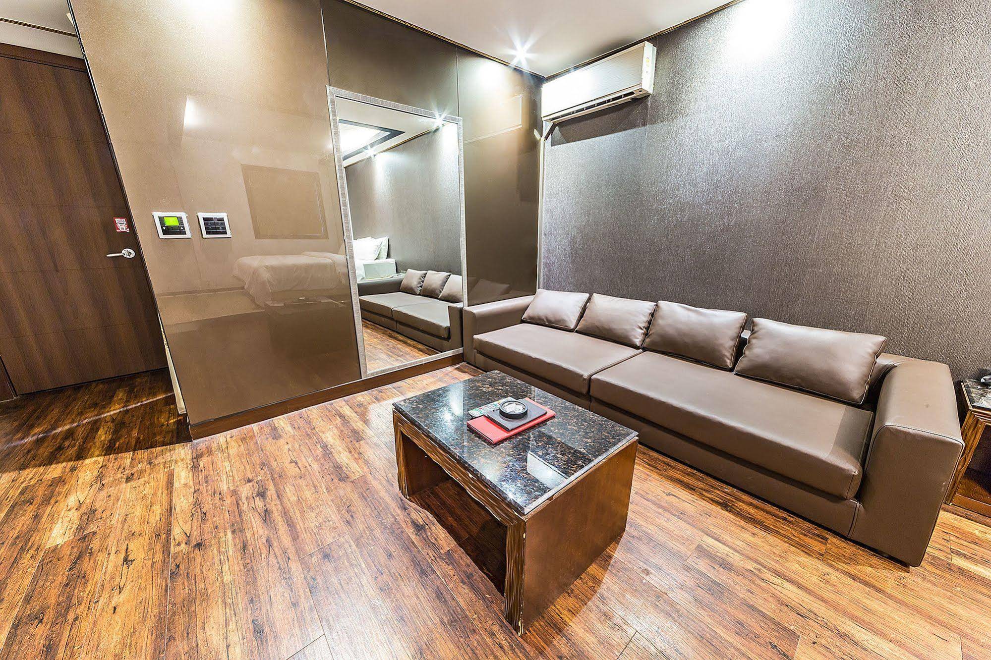 Gallerya Hotel