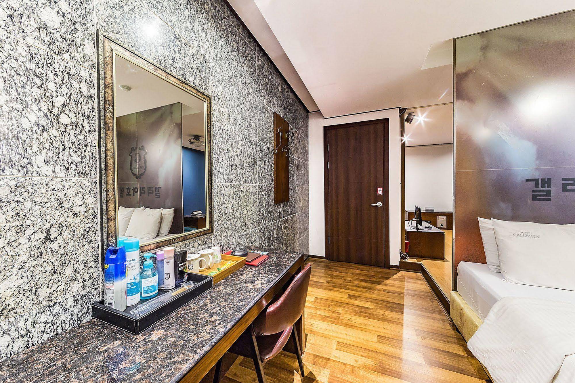 Gallerya Hotel