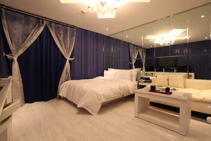 Gangnam Chocolate Hotel