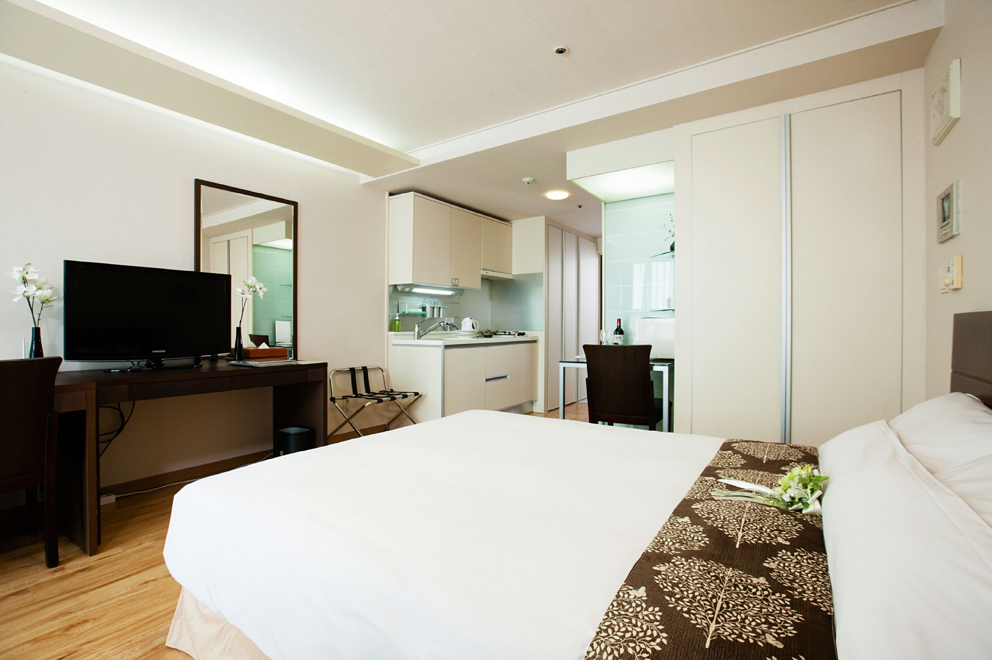 Gangnam Family Hotel