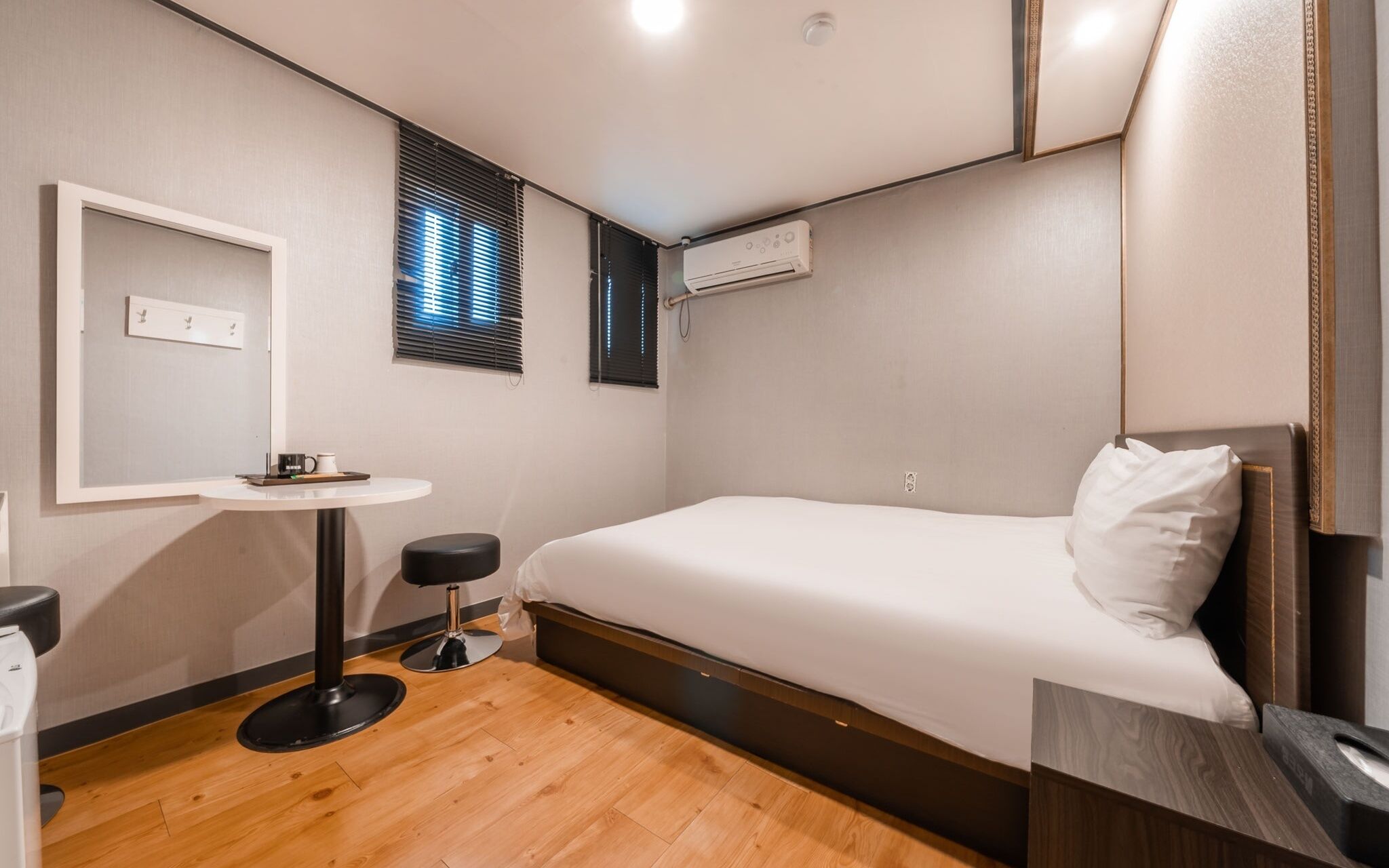 Gangseo Bank Motel