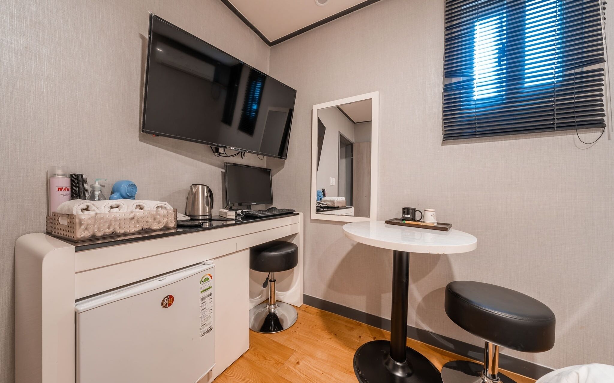 Gangseo Bank Motel