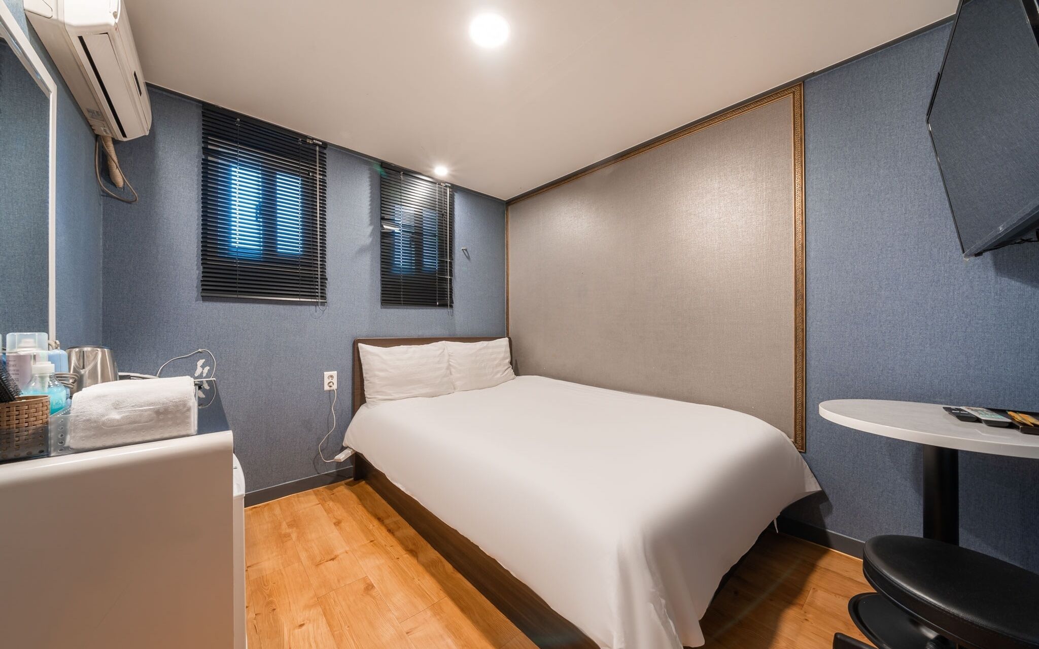 Gangseo Bank Motel