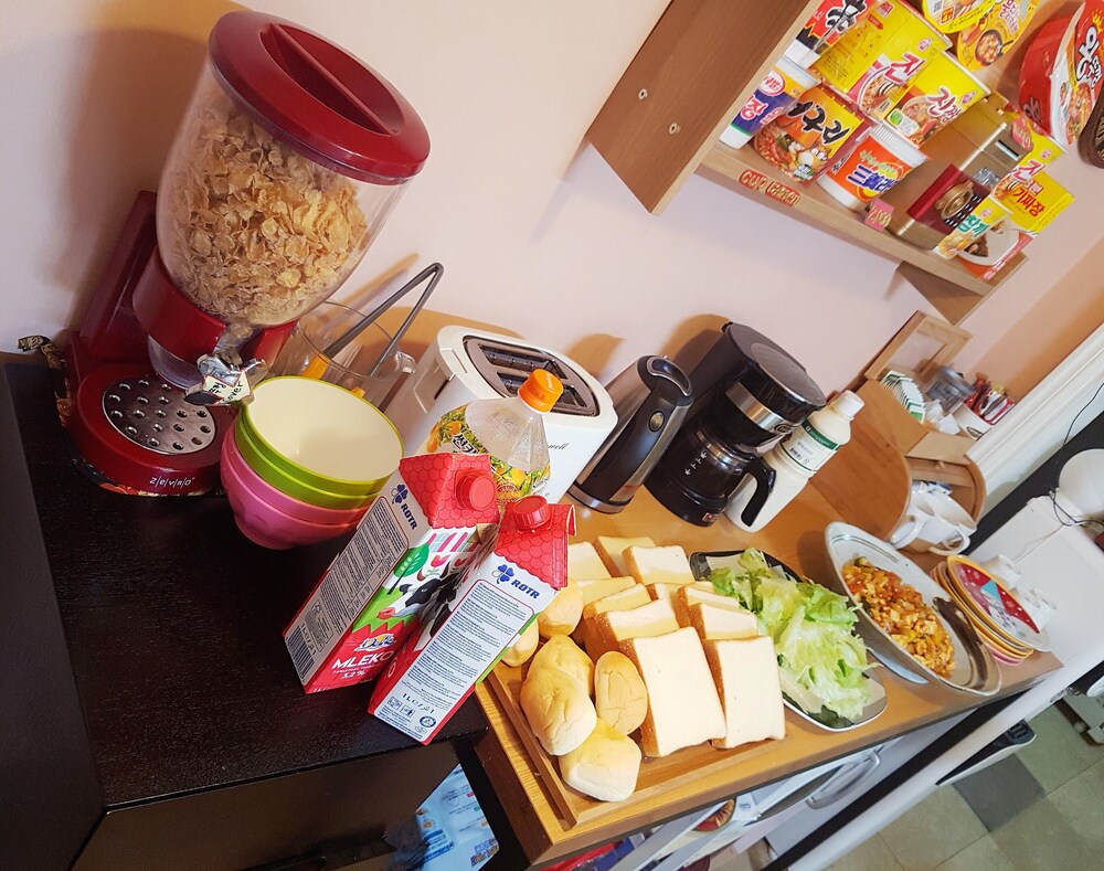 Gold Hill Guesthouse Hostel