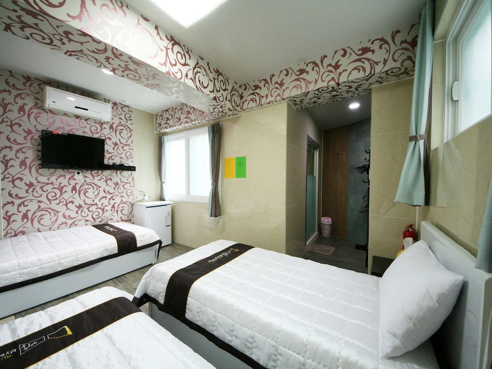 Guest House Myeongdong 2
