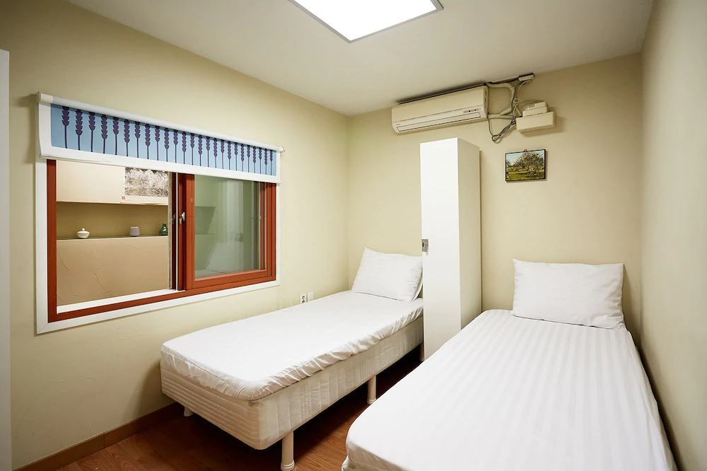 HaHa Guesthouse Hostel