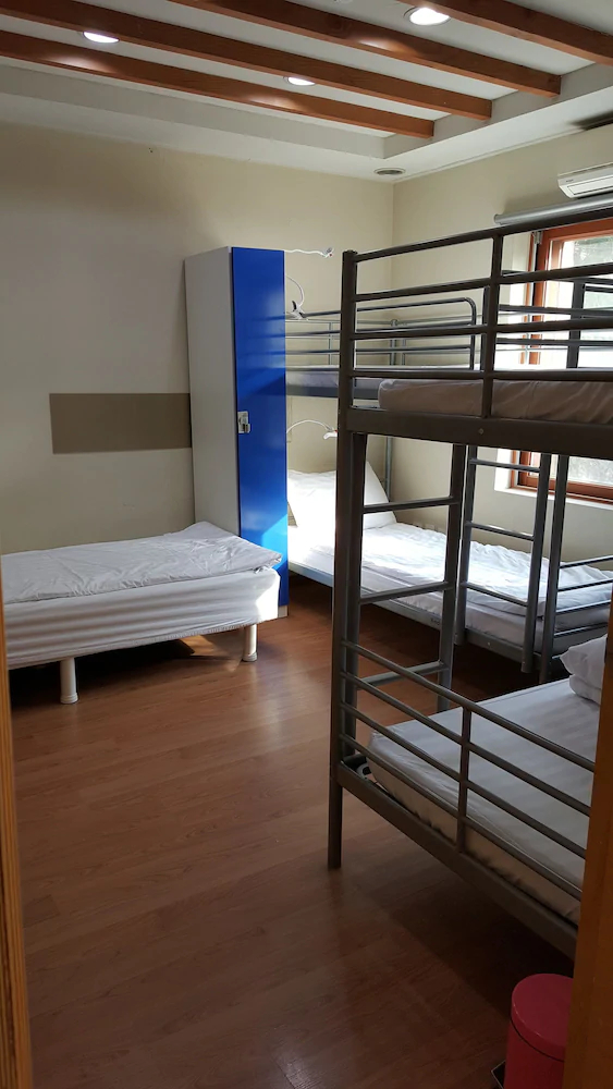 HaHa Guesthouse Hostel