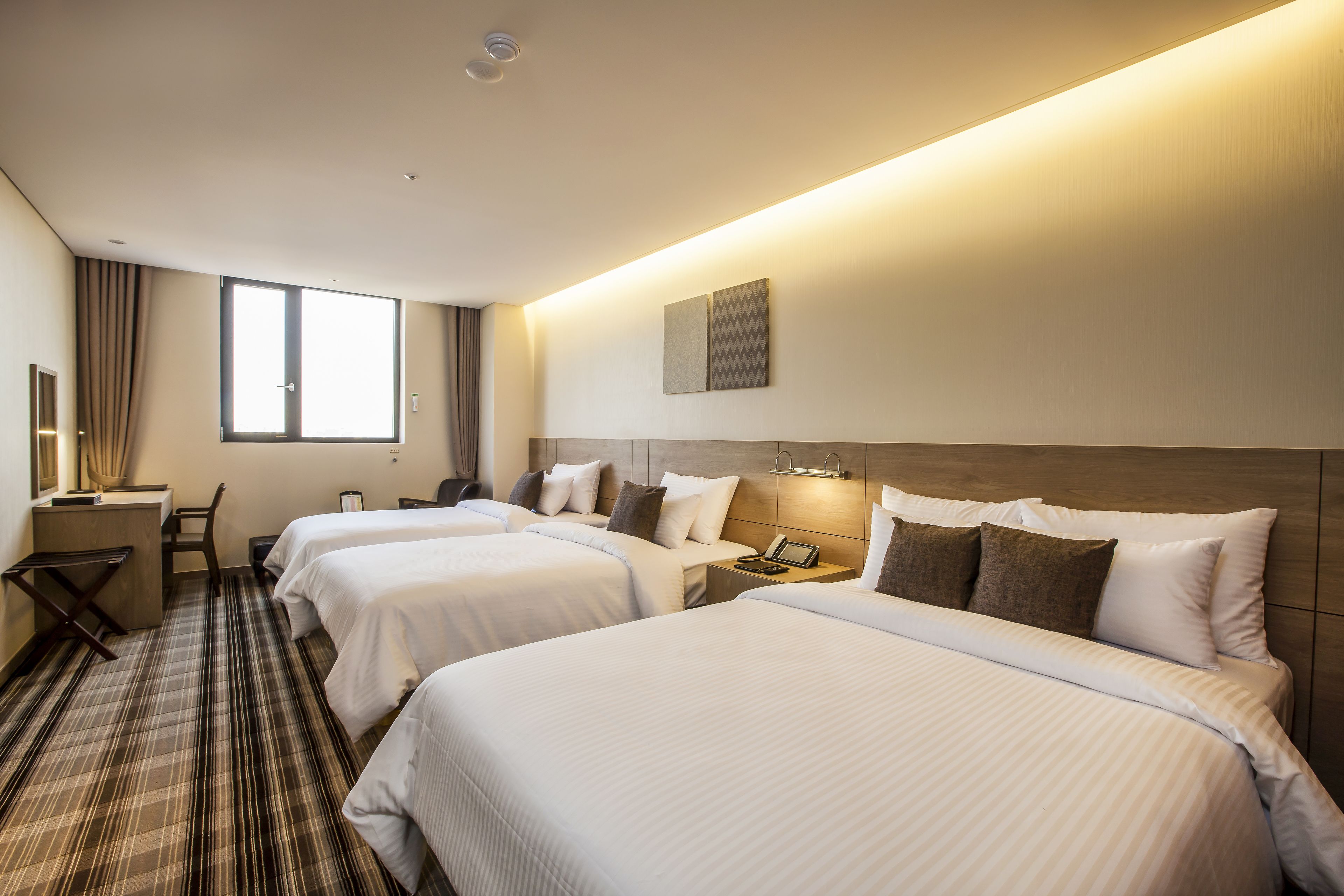 Hamilton Hotel