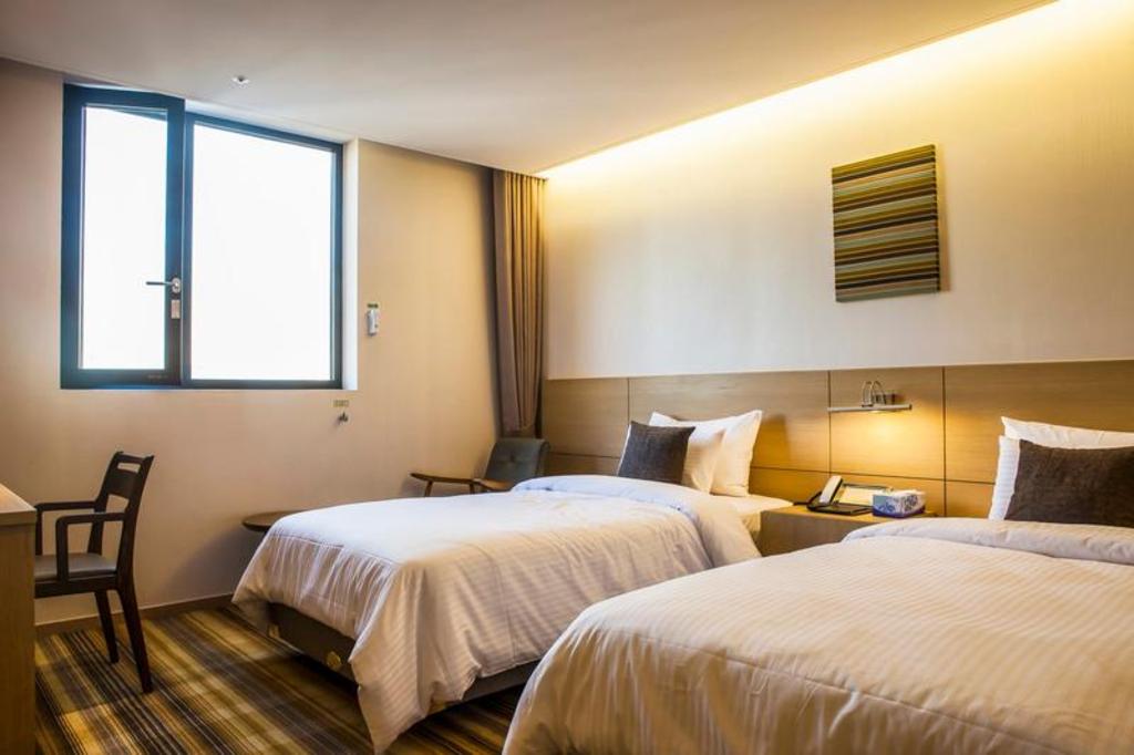 Hamilton Hotel