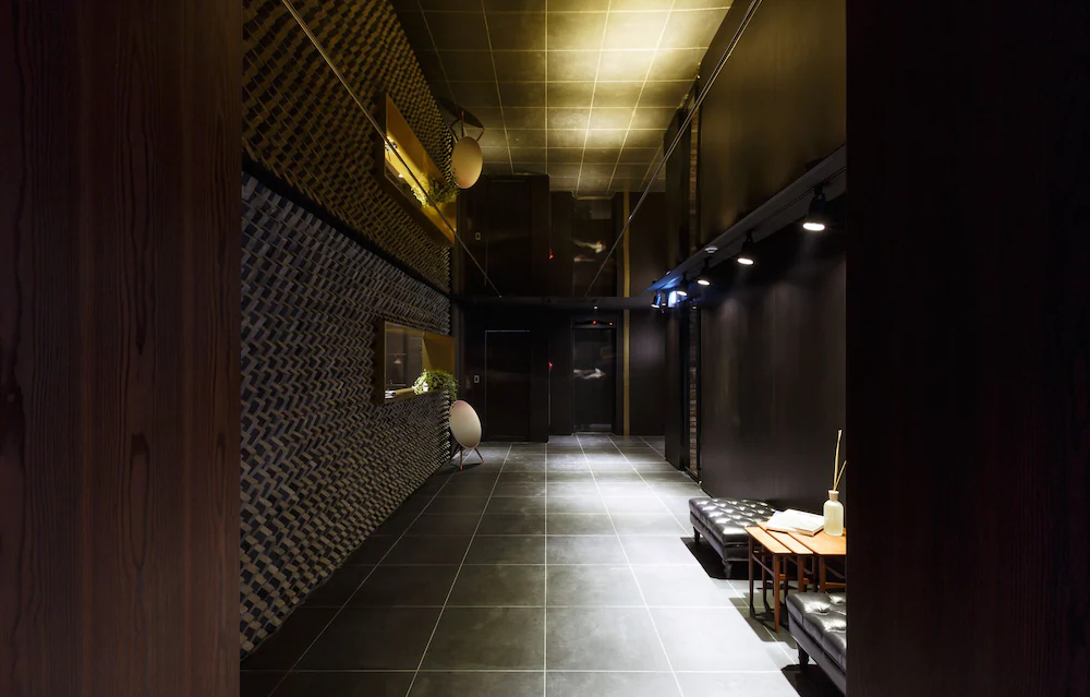 H Hotel