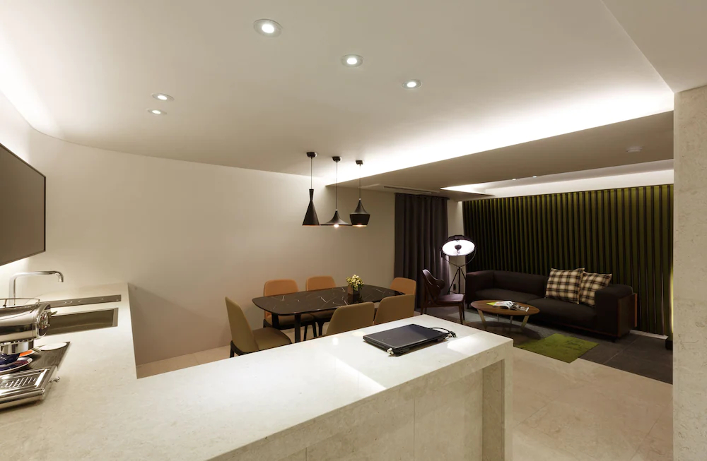 H Hotel