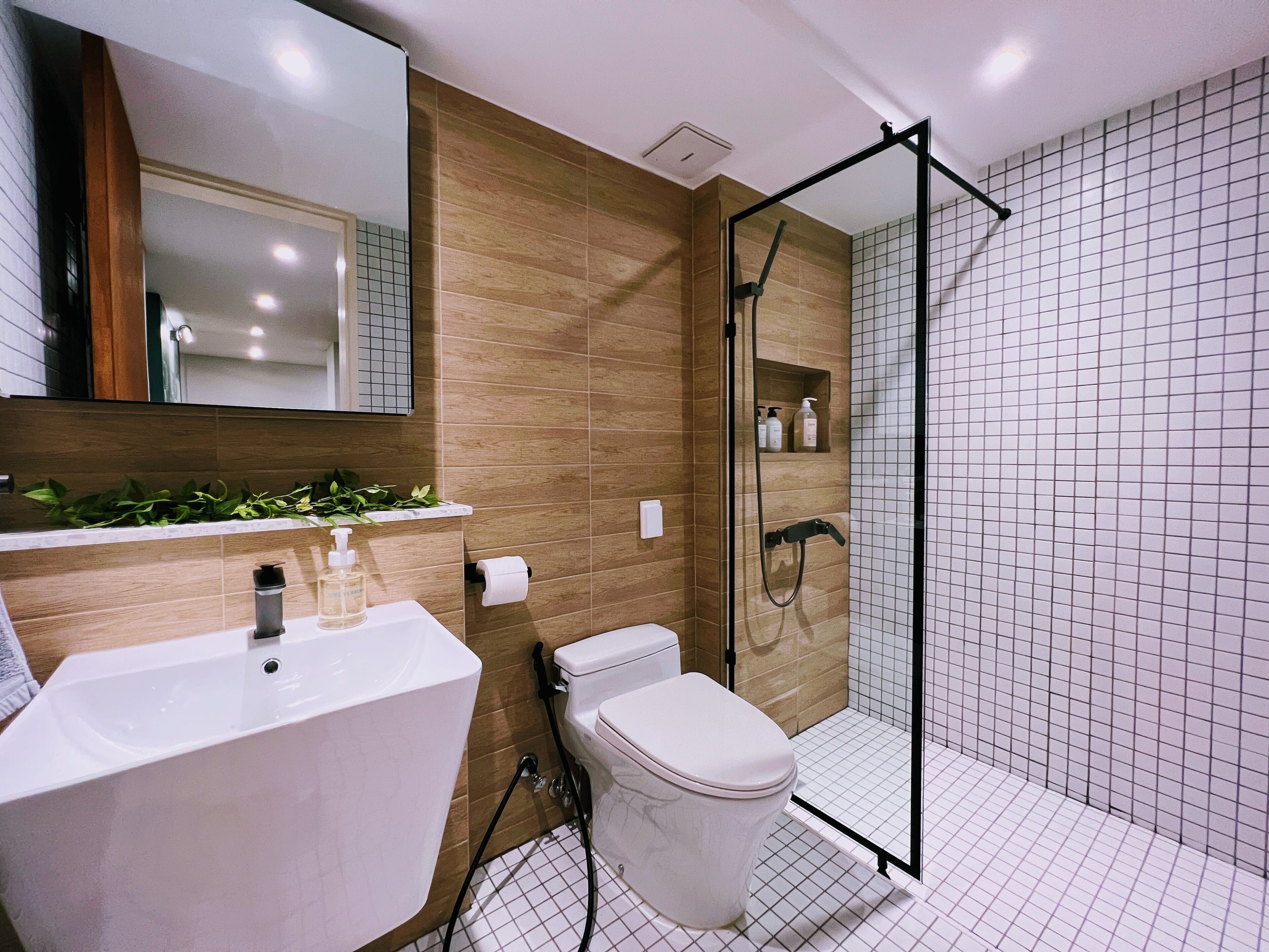 HHZIB - Homestay On A Peaceful Hill