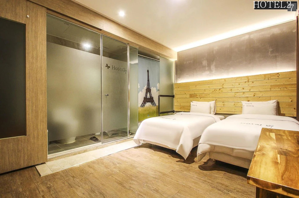 Hotel27