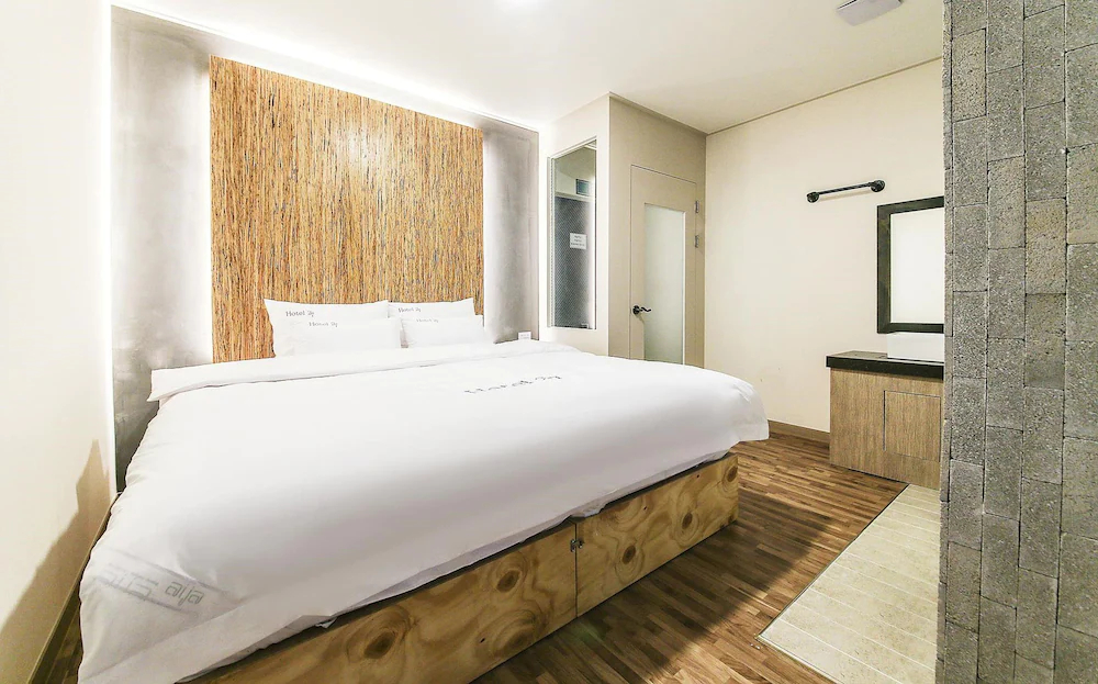 Hotel27