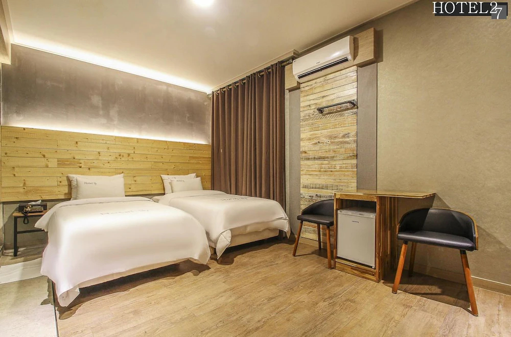 Hotel27