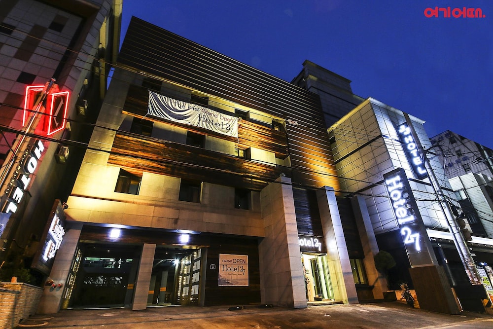 Hotel27