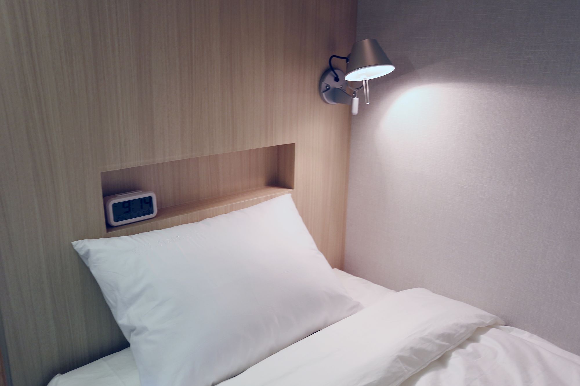 Hotel 8 Hours