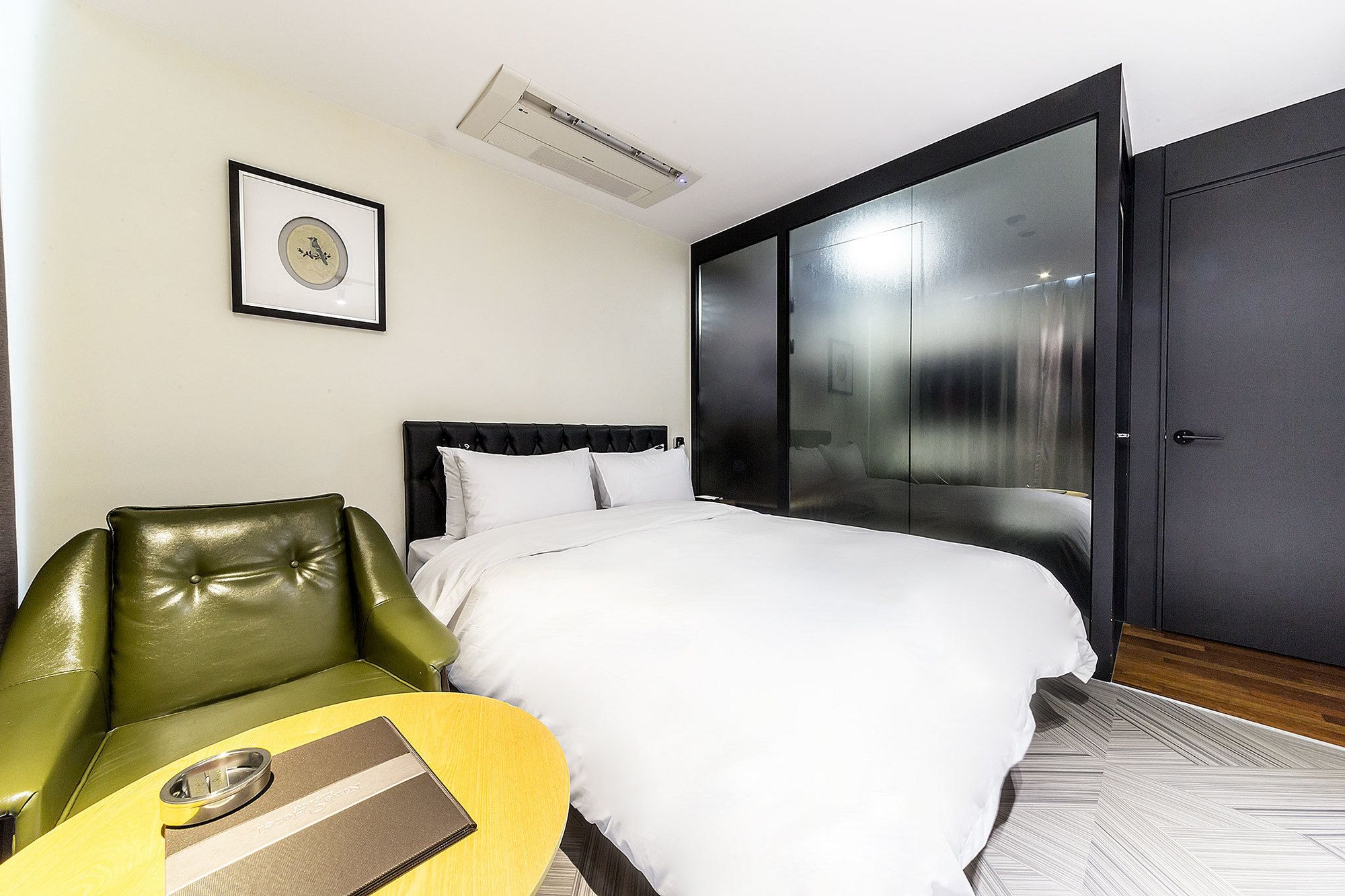 Hotel 9 in Dongdaemoon