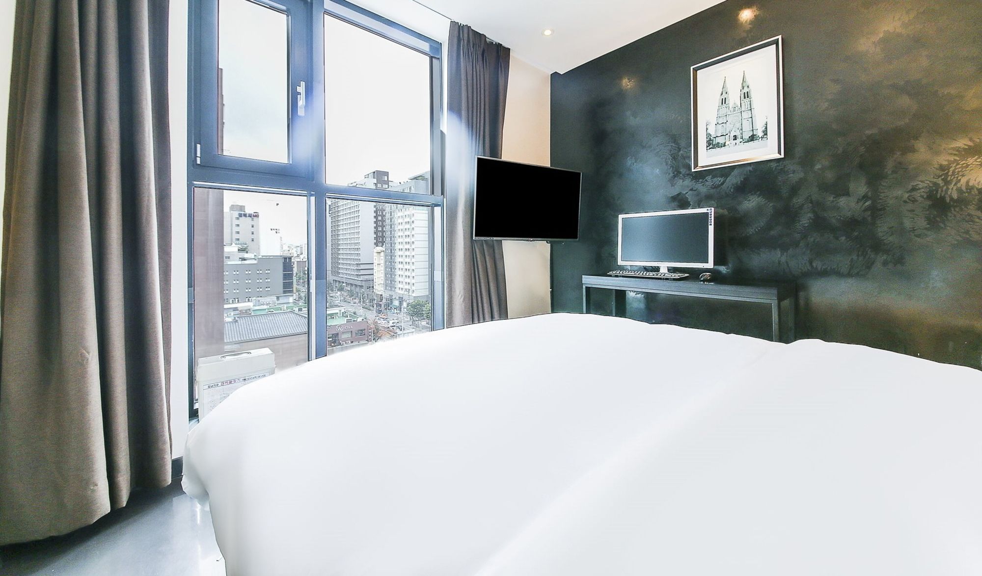 Hotel 9 in Dongdaemoon