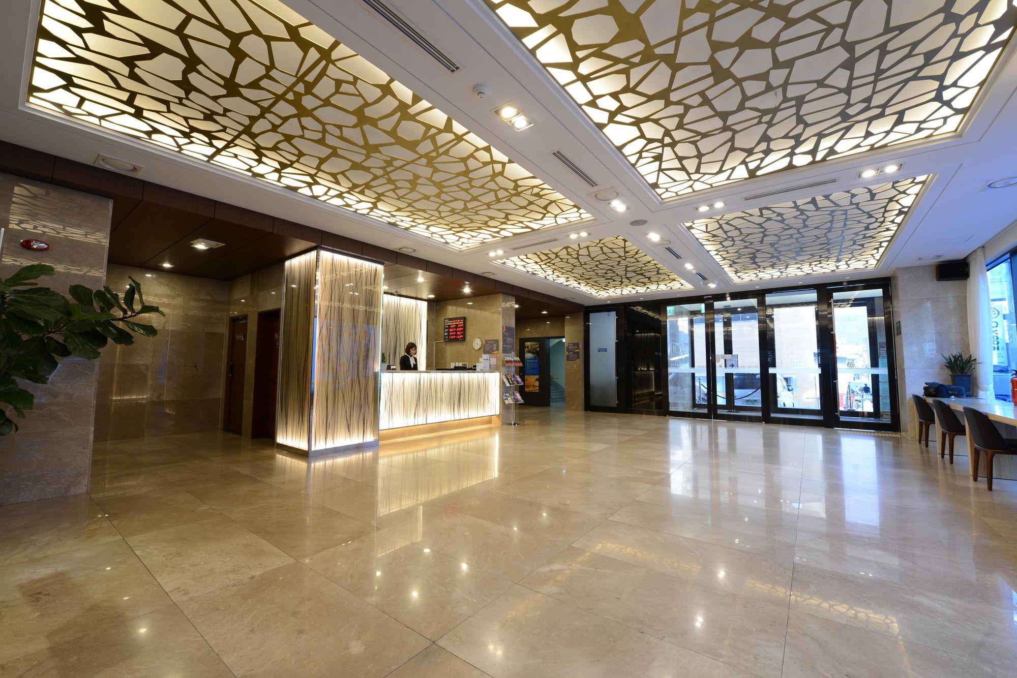 Klaven Hotel Myeongdong City Hall