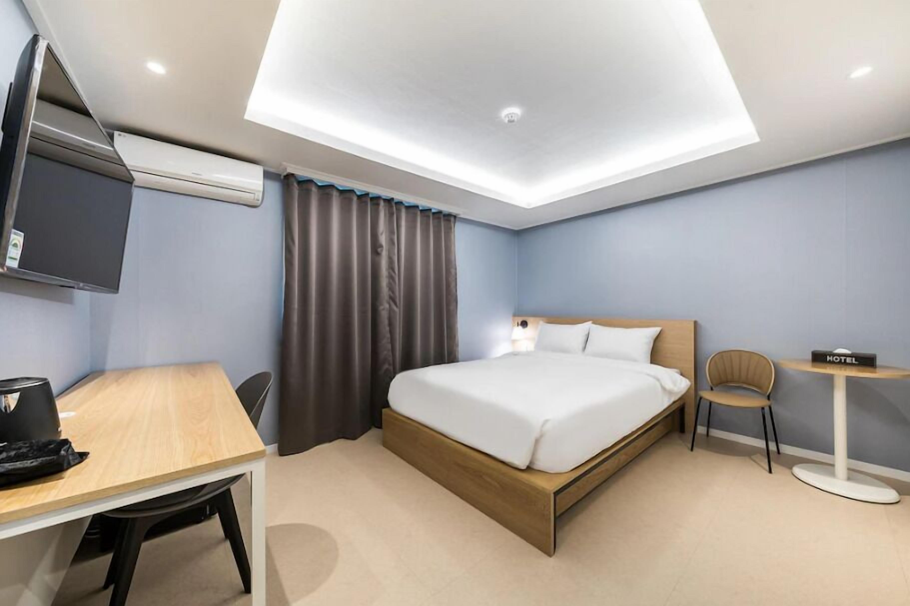 Hotel At Home