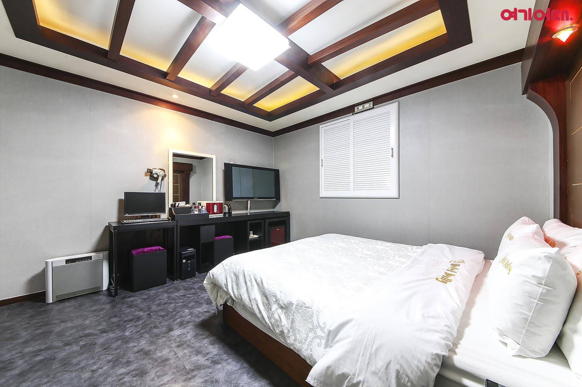 Hotel Bally