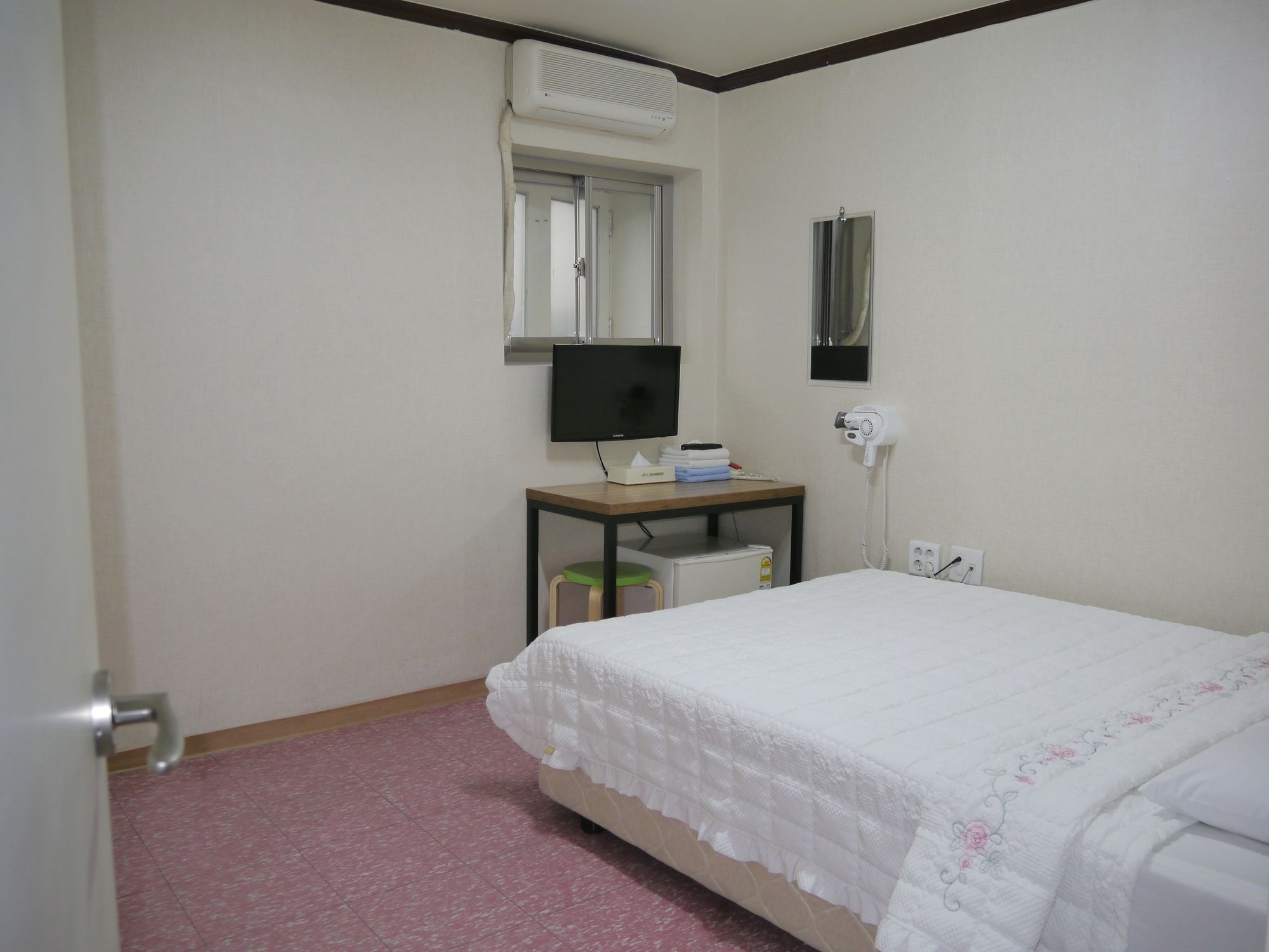 Hotel Bonbon By Seoulodge Myeongdong