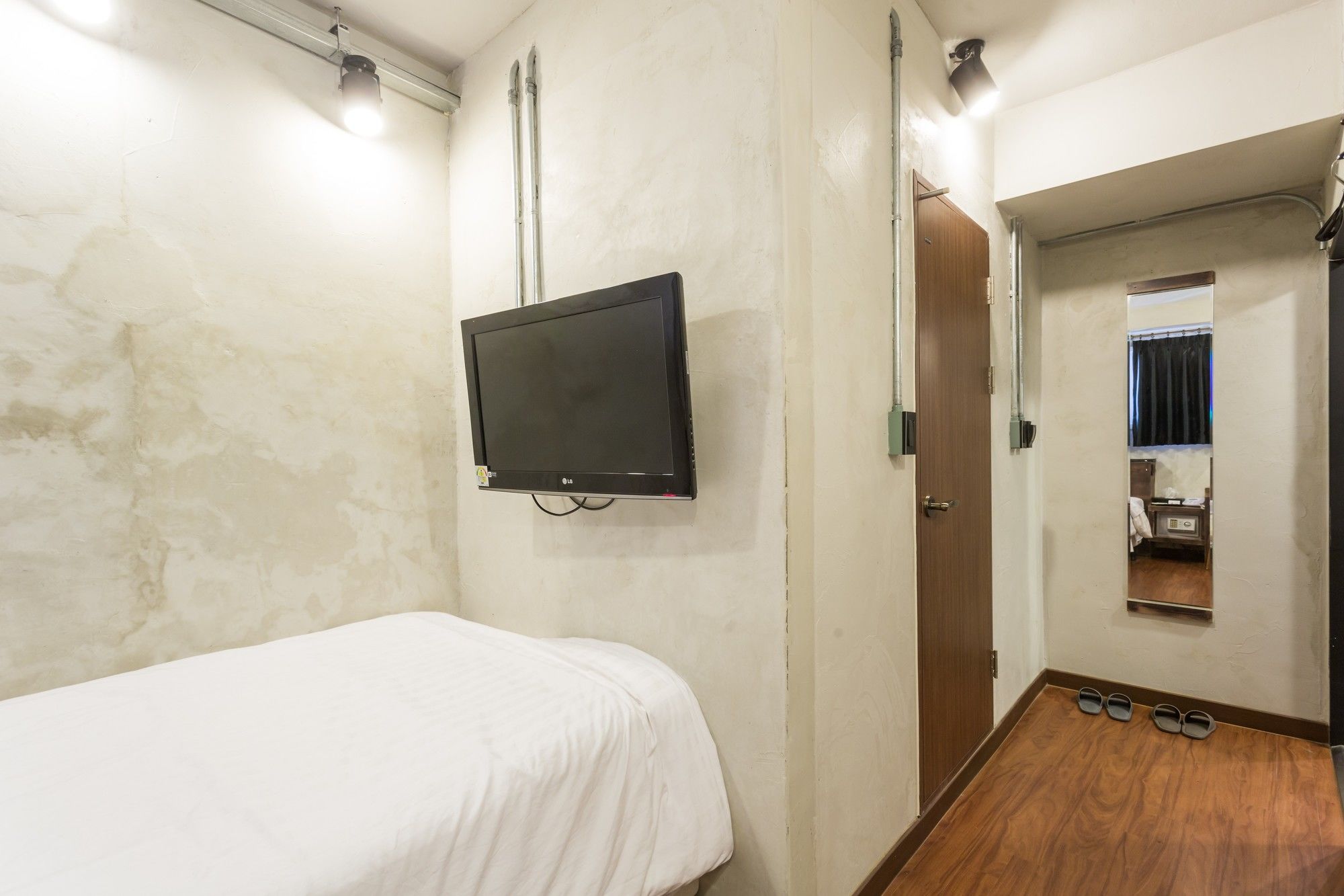 Hotel Factory