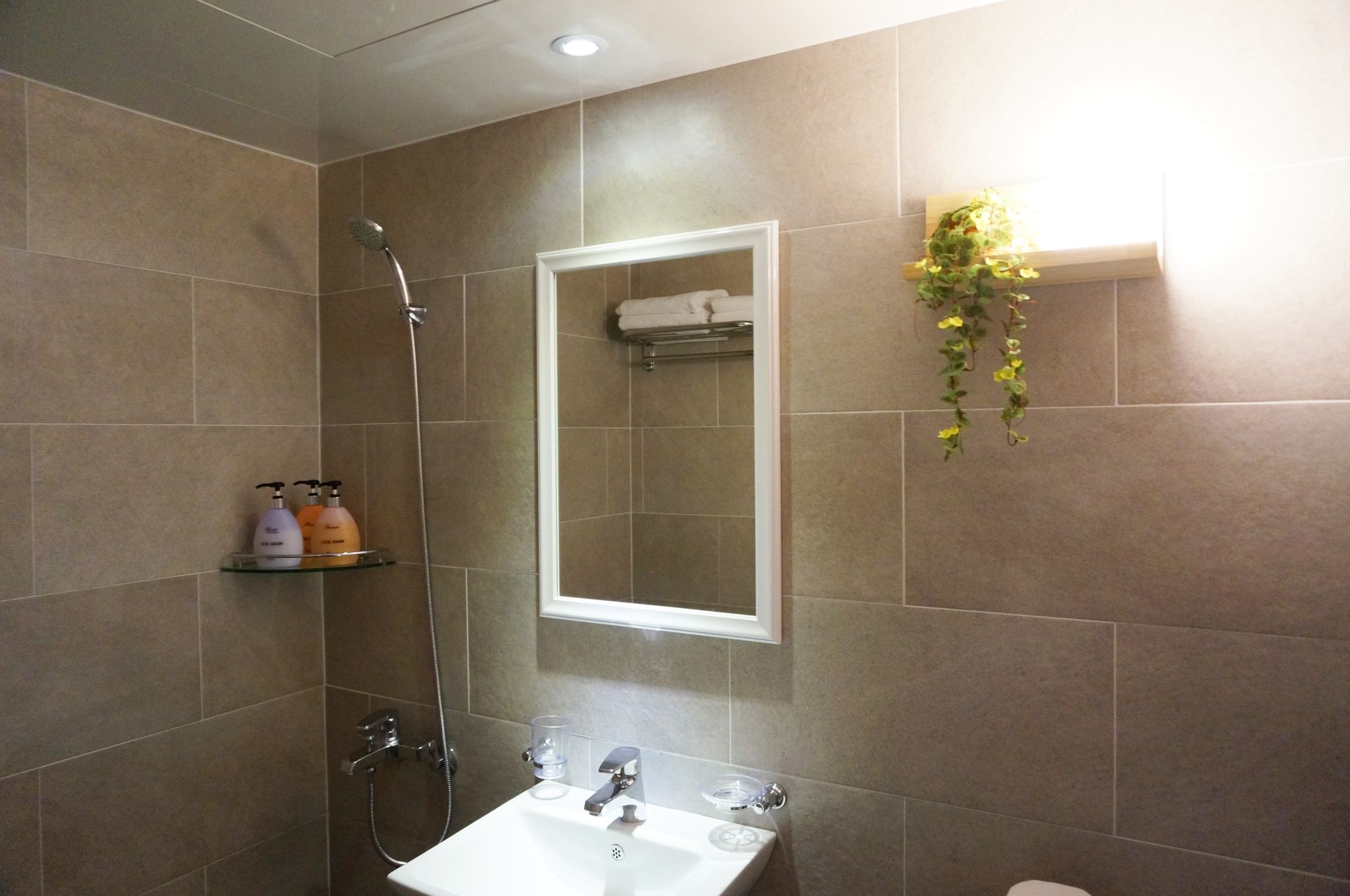 Hotel Gaon Golden Park