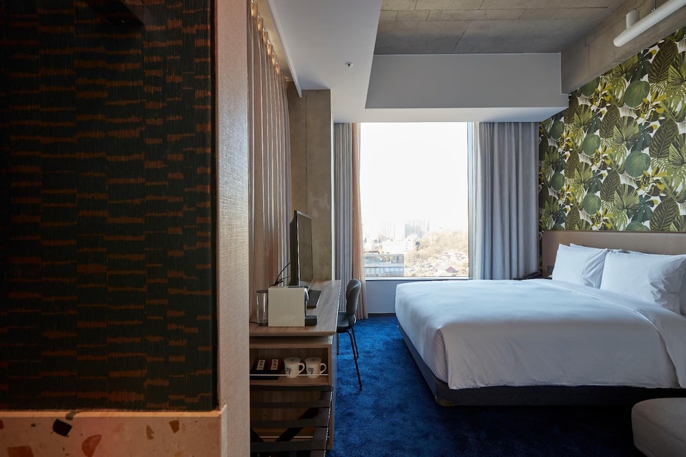 Hotel In 9