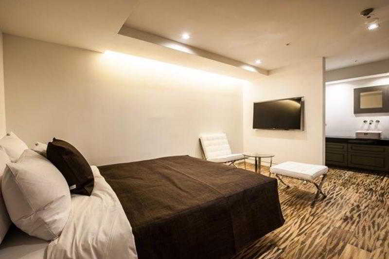 SR Hotel Sadang