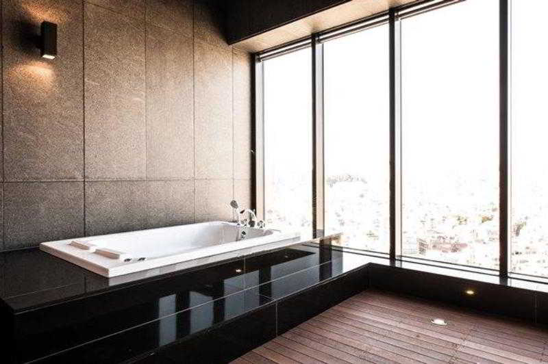 SR Hotel Sadang