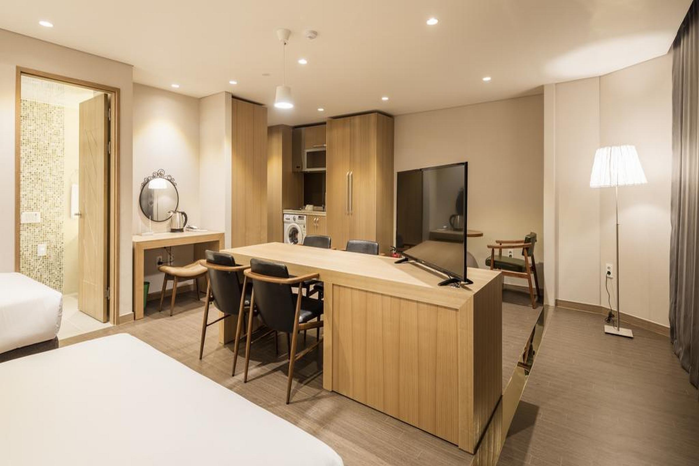 The First Stay Hotel