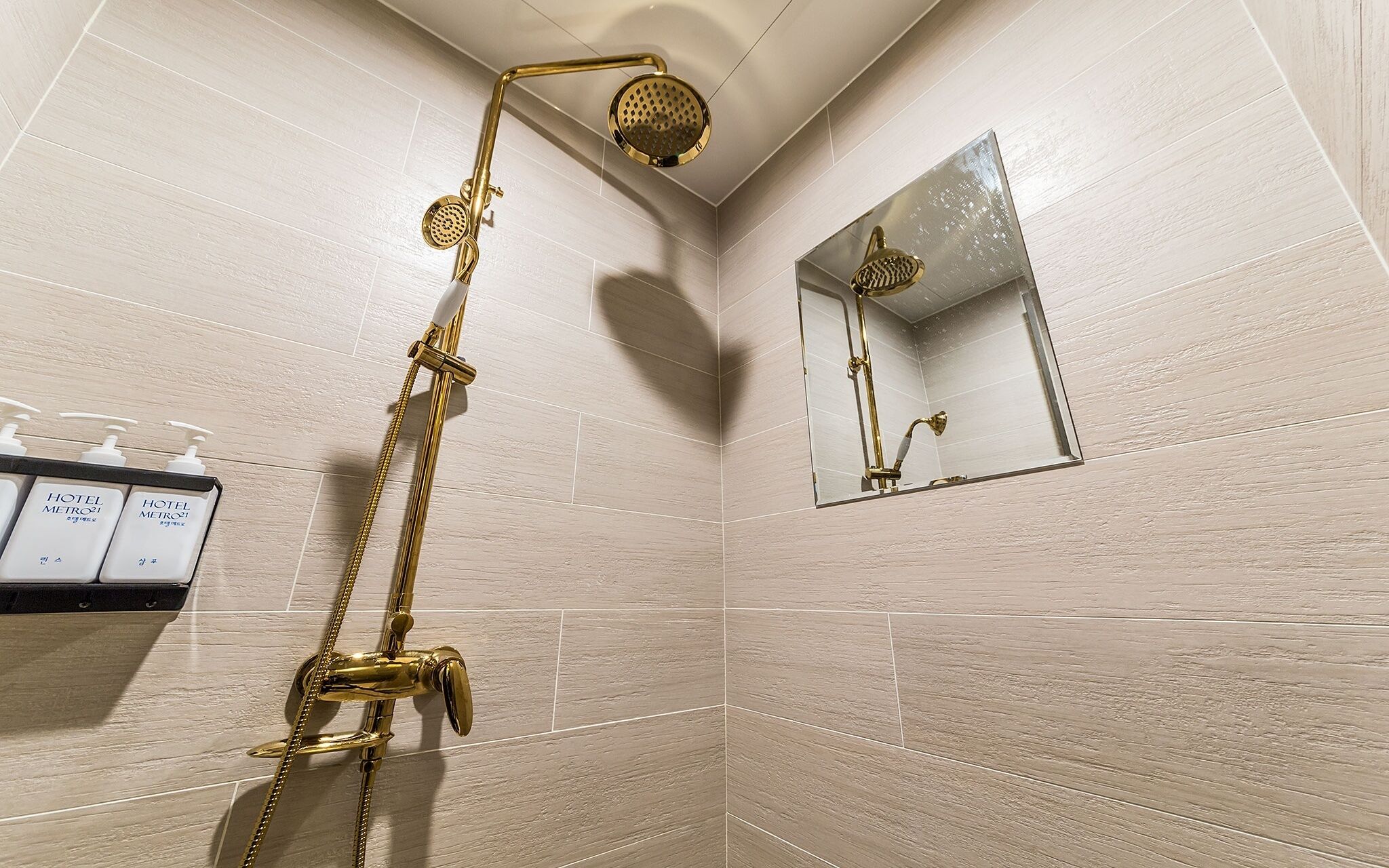 Hotel Metro 21