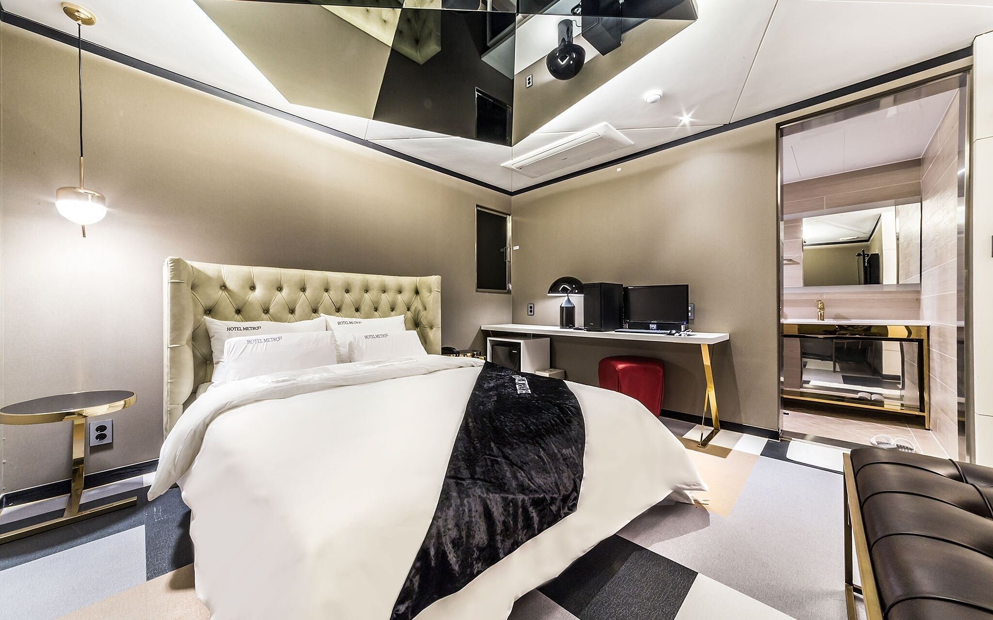Hotel Metro 21