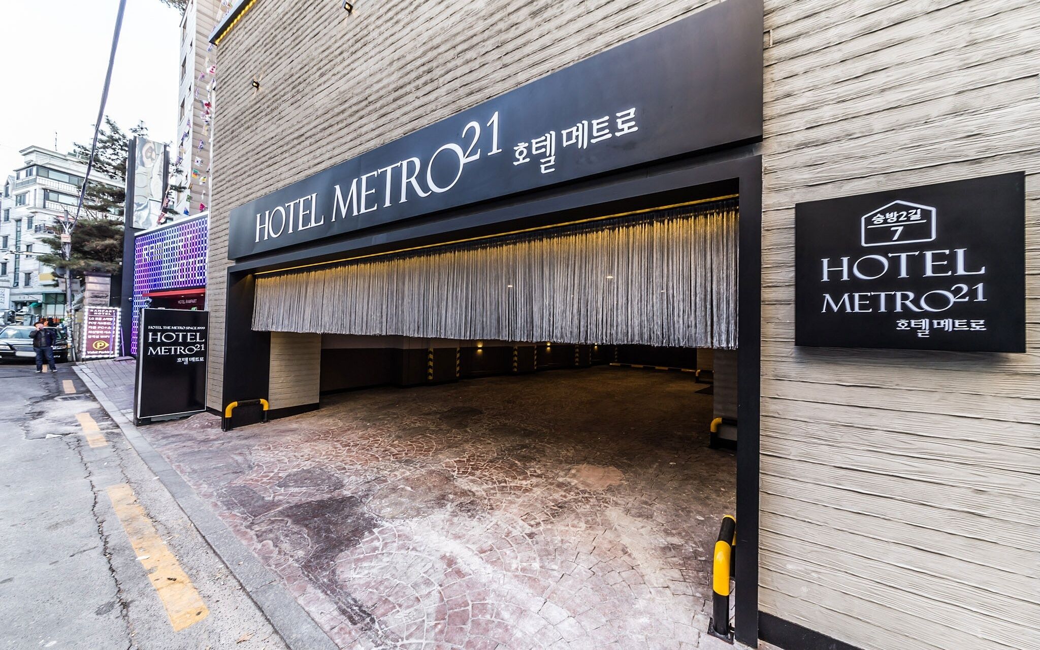 Hotel Metro 21